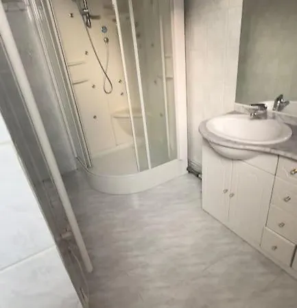 Maison Entiere Equipee 220m2 Villa